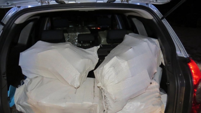 FOTO: Kontrabandas cigaretes