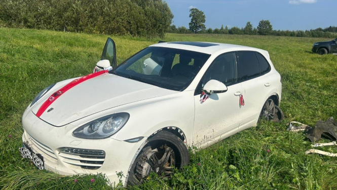 FOTO: Pārkāpēju auto