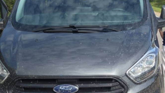 FOTO: Aizturētais auto