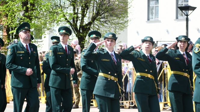 FOTO: Robežsargi piedalās 4. maija svinībās Rēzeknē