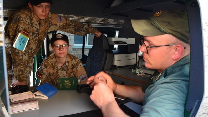 Informatīvais pasākums Valsts aizsardzības mācības vasaras nometnē Skrundā