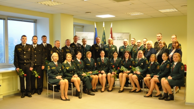 FOTO: VRS Ventspils pārvaldes robežsargi un ģenerālis Juris Martukāns kopbildē