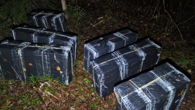 FOTO: Kontrabandas cigaretes