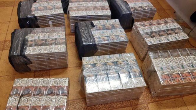 Robežsargi izņem 40 000 kontrabandas cigarešu