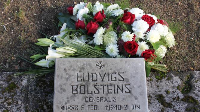 FOTO: Ģenerāļa Bolšteina atdusas vieta