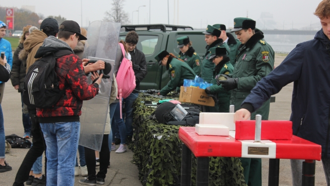 Foto Rīgas pasažieru ostā interaktīvs pasākums , par godu Valsts Robežsargu dienai 