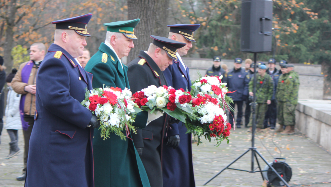 foto: Robežsargi godina Latvijas brīvības cīnītājus un karavīrus