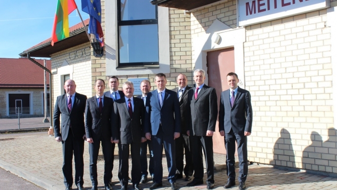 Foto :Latvijas Republikas Valsts robežsardzes un Lietuvas Republikas Iekšlietu ministrijas Valsts robežsardzes dienstu tikšanās