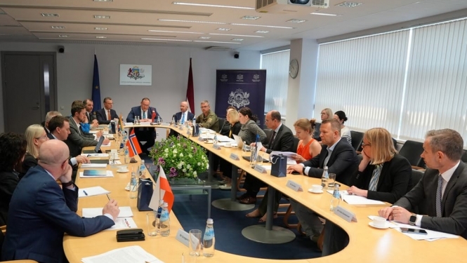 FOTO: Ministru delegāciju tikšanās