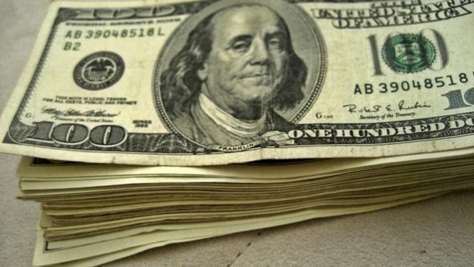 FOTO: 100 dolāru naudaszīme