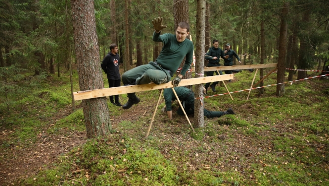FOTO: Robežsargs norīkojuma sacensībās