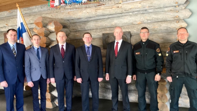 foto : Valsts robežsardzes koledžas amatpersonas  pieredzes apmaiņas vizītē Somijā