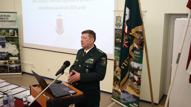 FOTO: VRK direktors uzrunā klātesošos sanāksmes laikā