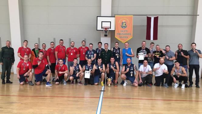 FOTO: VRS basketbola komandu kopbilde