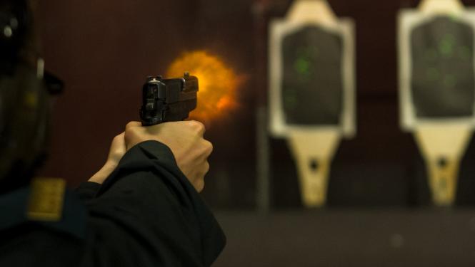 FOTO: Robežsargs šauj mērķī