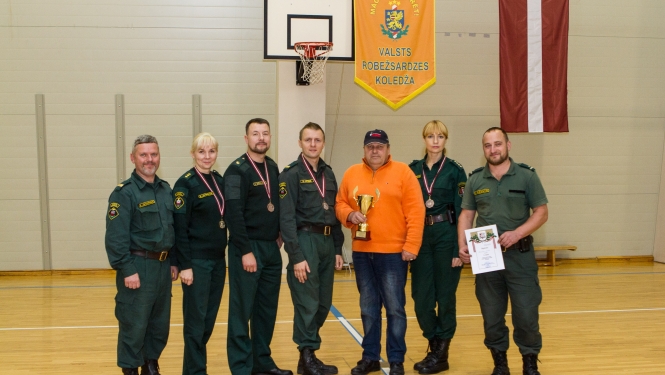FOTO: VRS šaušanas sacensību dalībnieku kopbilde