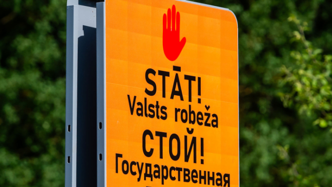 FOTO: Uzraksts "Stāt! Valsts robeža"