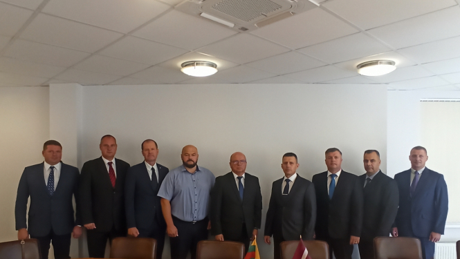 Tiekas Latvijas un Lietuvas pilnvaroto robežas pārstāvju vietnieki un palīgi