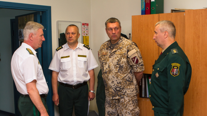 Foto : NBS komandiera vizīte Valsts robežsardzes koledžā