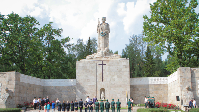 FOTO: Lāpu skrējiena noslēguma kopbilde
