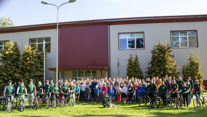 FOTO: Velobrauciena kopbilde