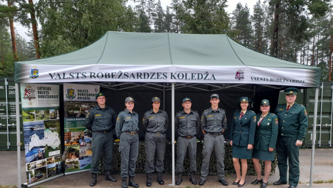 Informatīvais pasākums Valsts aizsardzības mācības vasaras nometnē Alūksnē
