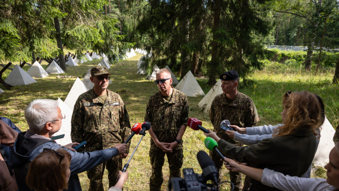 FOTO: VRS priekšnieks un Valsts prezidents