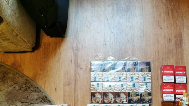 Robežsargi saistībā ar tabakas izstrādājumu nelikumīgu apriti aiztur divas personas