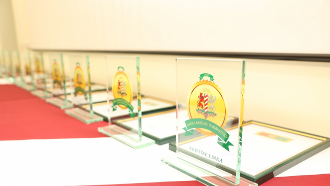 FOTO: VRS labākā darbinieka apbalvojums