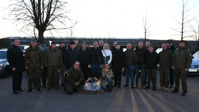 FOTO: Automašīnu konvojs uz Ukrainu