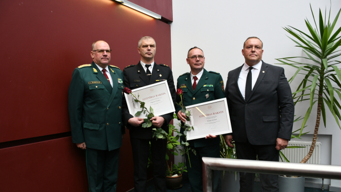 FOTO: Apbalvošana ministrijā