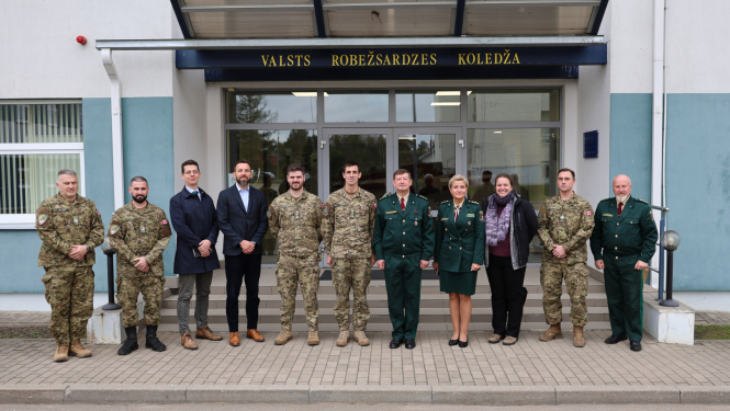 FOTO: Kanādas delegācija viesojas VRK