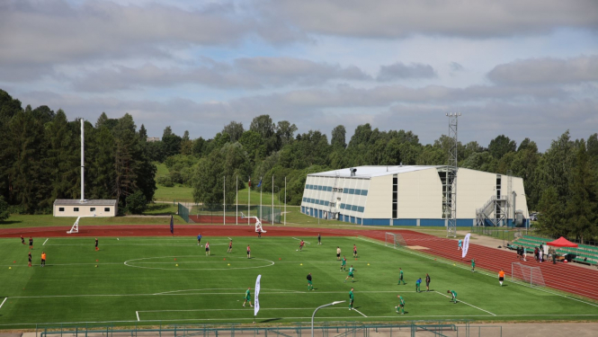 FOTO: Atjaunotais stadions