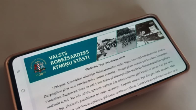 FOTO: Telefonā atvērts atmiņu stāsts