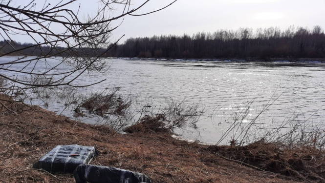 FOTO: Kontrabandas cigaretes