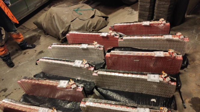 FOTO: Kontrabandas cigaretes