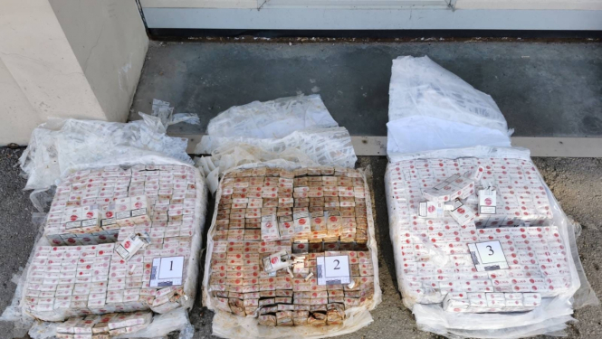 FOTO: Kontrabandas cigaretes