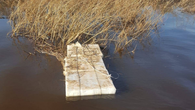 FOTO: Kontrabandas cigaretes