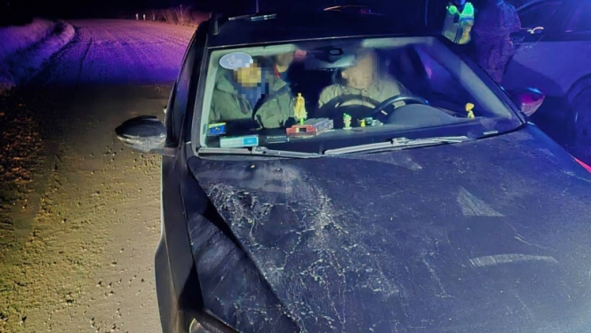 FOTO: Aizturētais auto