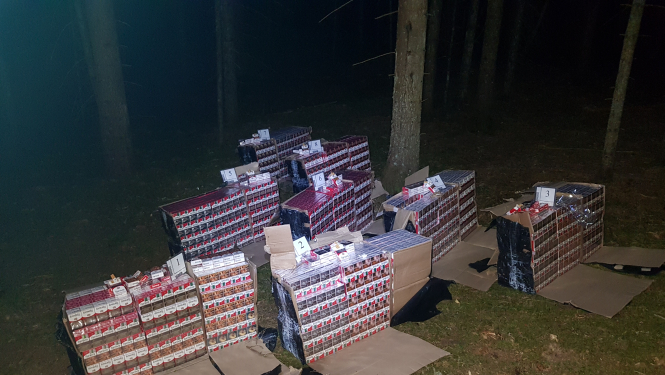 Foto : Kontrabandas cigaretes