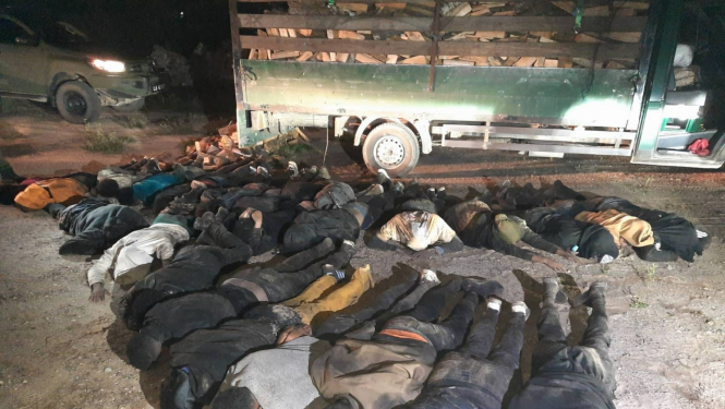 FOTO: Atturētie migranti