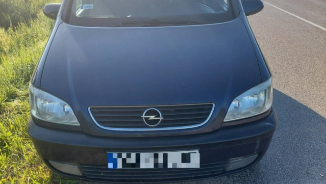 FOTO: Apturētā automašīna