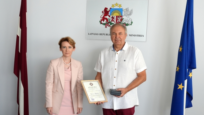 FOTO: iekšlietu ministre un Gunārs Dāboliņš