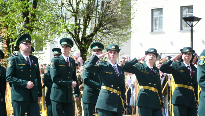 FOTO: Robežsargi piedalās 4. maija svinībās Rēzeknē