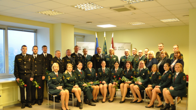 FOTO: VRS Ventspils pārvaldes robežsargi un ģenerālis Juris Martukāns kopbildē
