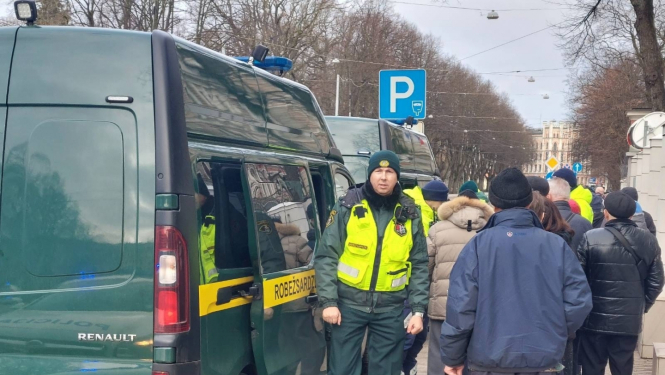 FOTO: Robežsargs veic dienesta pienākumus