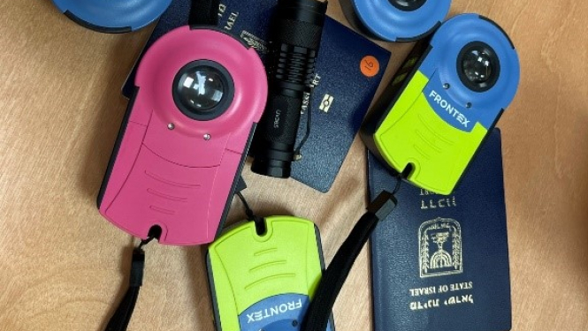 FOTO: Viltotie dokumenti