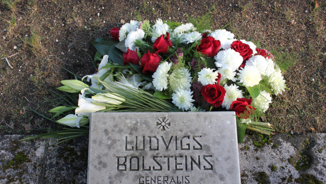 FOTO: Ģenerāļa Bolšteina atdusas vieta