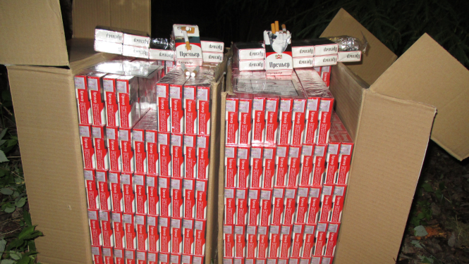 FOTO: Kontrabandas cigaretes