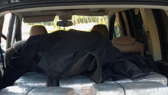 Robežsargi izņem 100 000 kontrabandas cigarešu